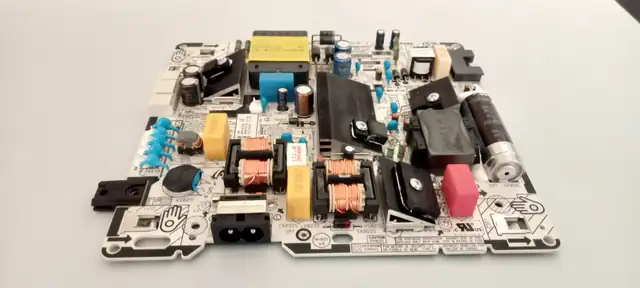 Carte électronique de téléviseur Samsung réparée